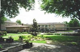 2 Bd/2 Bath $199 Move in Special!  Pool, in Missouri City, TX (Photo 4 of 5)