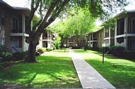 2 Bd/2 Bath $199 Move in Special!  Pool, in Missouri City, TX (Photo 5 of 5)