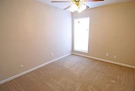 2 Bd/1 Bath Brentwood Apartments Near Su in Lake Jackson, TX (Photo 4 of 5)