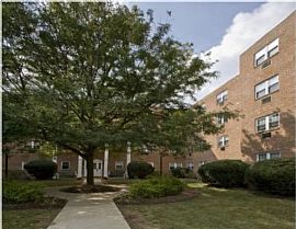 2 Bd/1 Bath Centrally Located in The Hor in Horsham, PA (Photo 4 of 5)