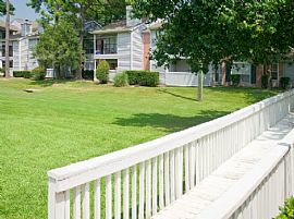 2 Bd/1 Bath Brandon Oaks  Is An Apartmen in Cypress, TX (Photo 3 of 5)