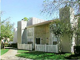 2 Bd/2 Bath Central Park Regency Offers in Cypress, TX (Photo 3 of 5)