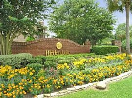 1 Bd/1 Bath Hidden Lake Is a Water Front in Clear Lake City, TX