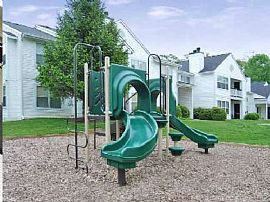 3 Bd/2 Bath The Verandahs Offers One, Tw in Gaithersburg, MD