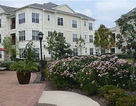 1 Bd/1 Bath Pet Friendly 1 Bed with on Sit in Stafford, TX (Photo 2 of 5)