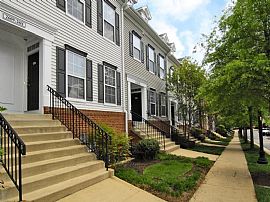 1 Bd/1 Bath Mins From Old Town Alexandri in Arlington, VA (Photo 4 of 5)