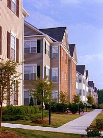 2 Bd/2 Bath Rent a Million-Dollar Lifest in Rockville, MD (Photo 3 of 5)