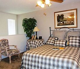 2 Bd/2 Bath Commerce Park - Come Home To in Houston, TX (Photo 4 of 5)