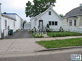 Single Family Rental Home in Saint Paul in Saint Paul, MN (Photo 2 of 5)