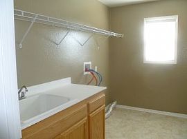 Beautiful 4 Br with Den, Bonus Room and 3 Ca in Murrieta, CA (Photo 5 of 5)