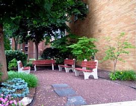 2 Bd/1 Bath On-Site and Underground Park in Philadelphia, PA (Photo 5 of 5)