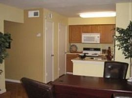 2 Bd/1 Bath Washer/dryer, Free Cable. Fa in Houston, TX (Photo 3 of 5)