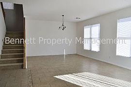 Single Family Rental Home in Avondale in Avondale, AZ (Photo 3 of 5)