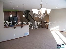 Townhouse Rental Home in Apple Valley in Apple Valley, MN (Photo 4 of 5)