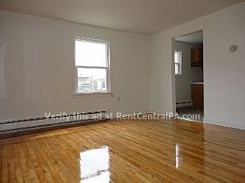 2515 Woodlawn St #4 in Chambers Hill, PA (Photo 2 of 5)