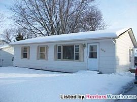 Beautiful 4bd/1ba Single Family Home! in Saint Michael, MN