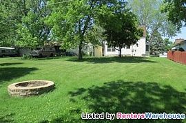 3+ Bedroom Home in Hastings with Big Yar in Hastings, MN (Photo 2 of 5)