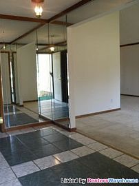 Spacious Home Full of Light on a Huge Co in Stone Mountain, GA (Photo 3 of 5)