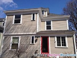 Beautiful Home Near Lake Calhoun in Minneapolis, MN