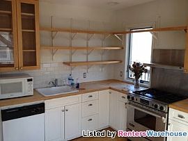 Beautiful Home Near Lake Calhoun in Minneapolis, MN (Photo 2 of 5)