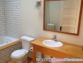 Beautiful Home Near Lake Calhoun in Minneapolis, MN (Photo 3 of 5)