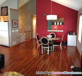 Gorgeous Single Family Home For Rent In in Eden Prairie, MN (Photo 5 of 5)