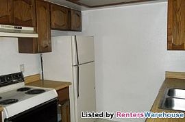 Low Utilities in This 2 Bed/1 Bath Condo in Phoenix, AZ (Photo 4 of 5)