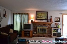 3br/2ba Eagan Townhome Available 5/1! in Eagan, MN (Photo 2 of 5)