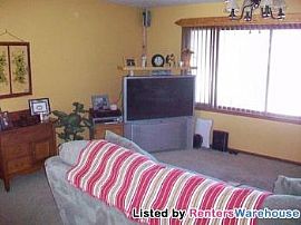 Beautiful 3bd/1ba Home! in Monticello, MN (Photo 3 of 5)