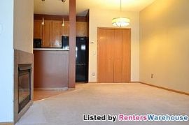 Excellent 2br/1.5ba Townhome in Eden Pra in Eden Prairie, MN (Photo 2 of 5)