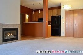Excellent 2br/1.5ba Townhome in Eden Pra in Eden Prairie, MN (Photo 3 of 5)