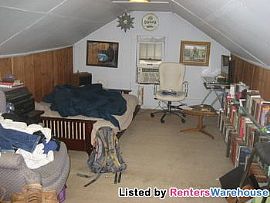 Great Home Just Minutes From Downtown in Minneapolis, MN (Photo 4 of 5)