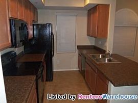 2 Bedroom Chandler Townhome in Chandler, AZ (Photo 4 of 5)