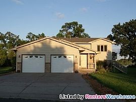 Beautiful Home on The Lake! in Howard Lake, MN