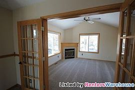 Beautiful Split Entry in North Branch in Branch, MN