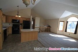 Beautiful Split Entry in North Branch in Branch, MN (Photo 5 of 5)