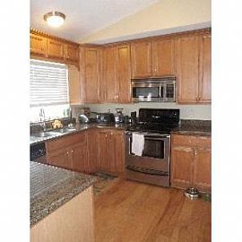 Avl. Mid-April! Lovely, Large Home Tucke in West Jordan, UT (Photo 2 of 5)