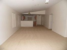 4 Bed, 1712 Sqft, $925 in Goodyear, AZ (Photo 5 of 5)
