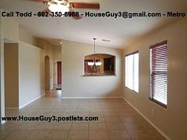 3 Bed, 1849 Sqft, $925 in Phoenix, AZ (Photo 3 of 5)