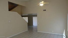 4 Bed, 2116 Sqft, $1,225 in Glendale, AZ (Photo 2 of 5)