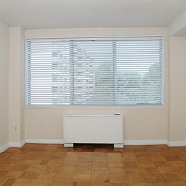 2 Bd/1 Bath High Rise Living with Balcon in Silver Spring, MD (Photo 2 of 5)