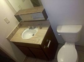 121 W. Alturas - Spacious 1 Bed Apts - G in Kino, AZ (Photo 3 of 5)