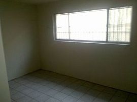 121 W. Alturas - Spacious 1 Bed Apts - G in Kino, AZ (Photo 5 of 5)