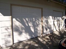 Cute Duplex on Corner Lot in Sacramento, CA (Photo 2 of 5)