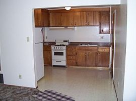 Cute Duplex on Corner Lot in Sacramento, CA (Photo 4 of 5)