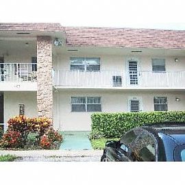 2bd/2ba Condo with Great Location! 1/2 O in Boca Raton, FL