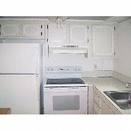 2bd/2ba Condo with Great Location! 1/2 O in Boca Raton, FL (Photo 2 of 5)