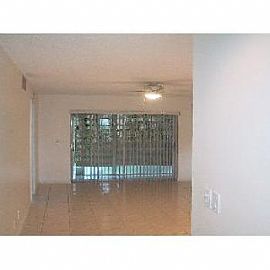 2bd/2ba Condo with Great Location! 1/2 O in Boca Raton, FL (Photo 3 of 5)