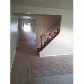 Lovely 3br/2ba Townhome in Ardmore, MD (Photo 5 of 5)