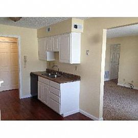 Great 2br/1 5ba Condo Available in Fairf in Fairfield, OH (Photo 4 of 5)